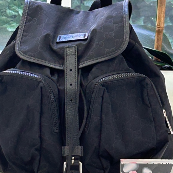 Double Pocket Backpack GG Nylon
Small /Medium size - Picture 2 of 16